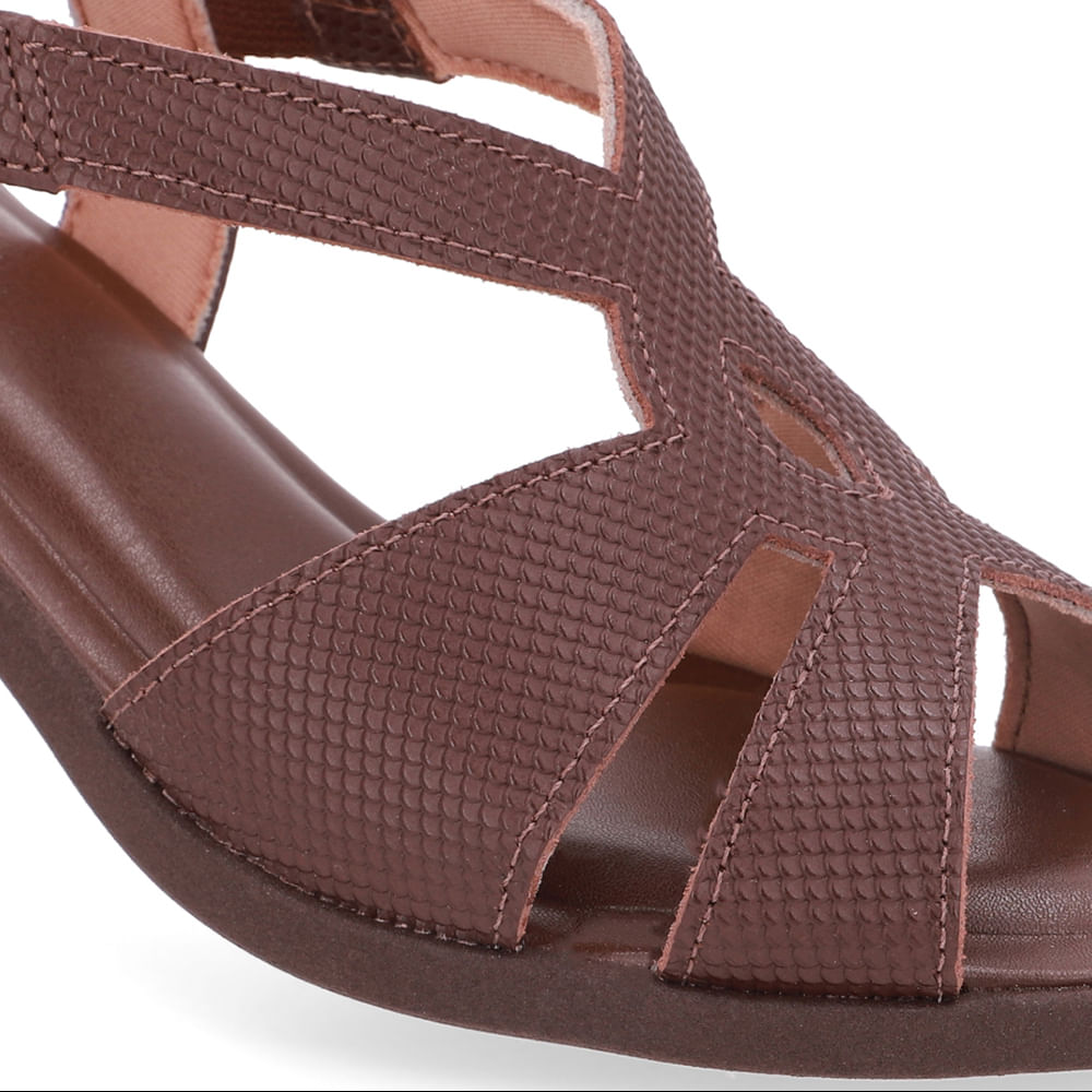 Sandália Salto Bloco Couro Marrom Bico Redondo