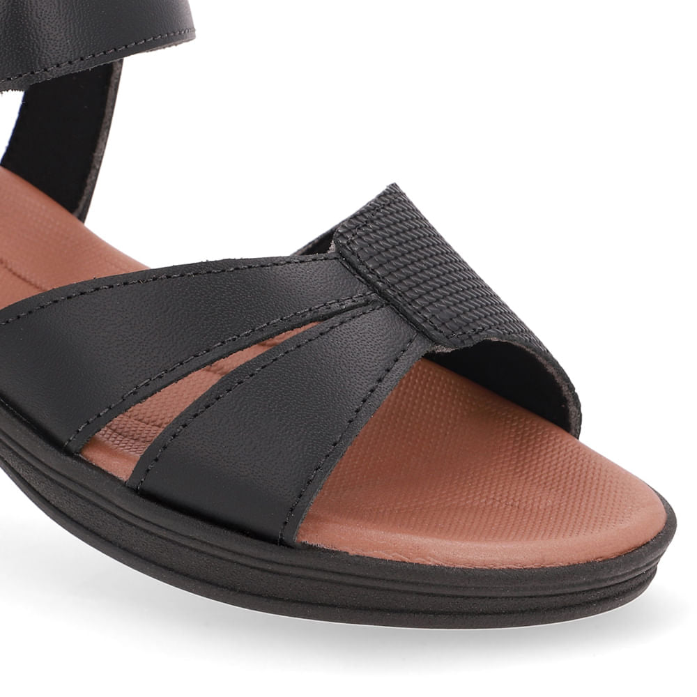 Sandália Baixa Couro Preta Corte Lateral