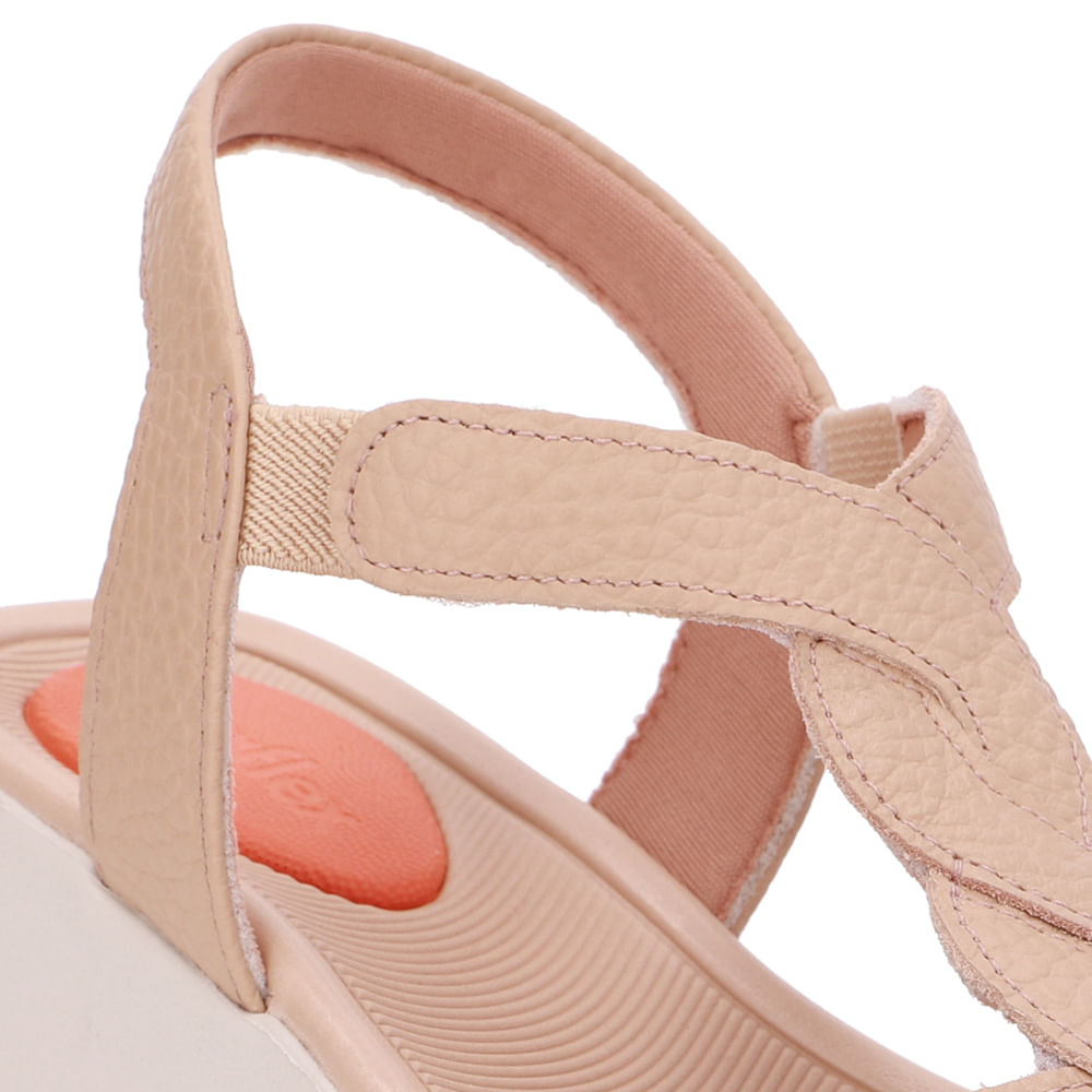 Sandália Plataforma Couro Bege Detalhe Trançado